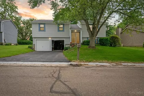 8231 Ravenwood Way, West Chester, OH 45069