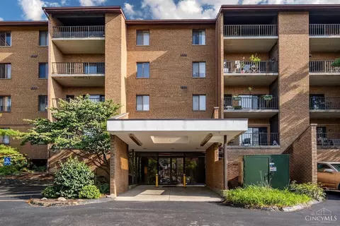3004 Glenmore Ave #202, Cincinnati, OH 45238