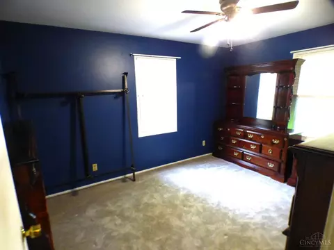 Bedroom - 2317 Miles Rd, Cincinnati, OH 45231 photo 5 of 6
