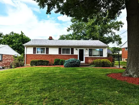 2617 Honeyhill Ct, Reading, OH 45236