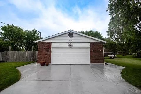 8634 Cheshire Ct, Franklin, OH 45005