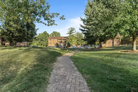 537 Davis Rd #10, Cincinnati, OH 45255 photo 5