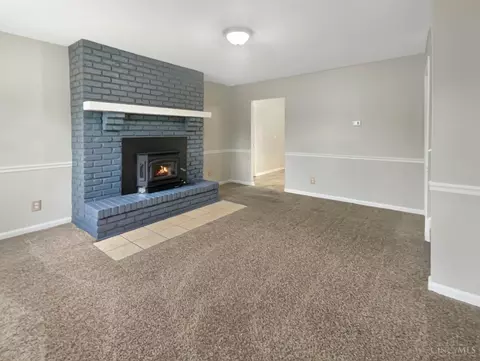 Living - 105 Lellan Ave, Harrison, OH 45030 photo 4 of 6