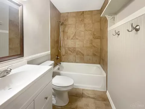 Bath - 105 Lellan Ave, Harrison, OH 45030 photo 1 of 3
