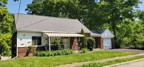 7204 Bernard Ave, Mount Healthy, OH 45231