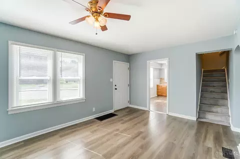 Living - 251 Ohio Ave, Reading, OH 45215 photo 1 of 3