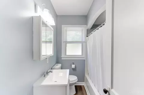 Bath - 251 Ohio Ave, Reading, OH 45215 photo 1 of 2