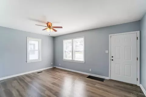 Living - 251 Ohio Ave, Reading, OH 45215 photo 2 of 3