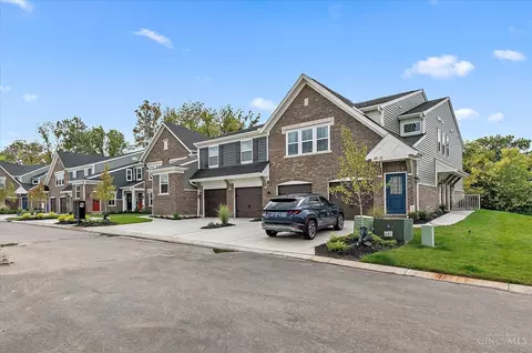 607 Tradition Rdg, Cincinnati, OH 45245