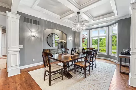 Dining - 1034 Observatory Pt, Hamilton Township, OH 45039 photo 3 of 6