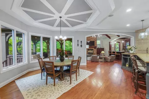 Dining - 1034 Observatory Pt, Hamilton Township, OH 45039 photo 2 of 6