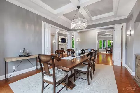 Dining - 1034 Observatory Pt, Hamilton Township, OH 45039 photo 4 of 6