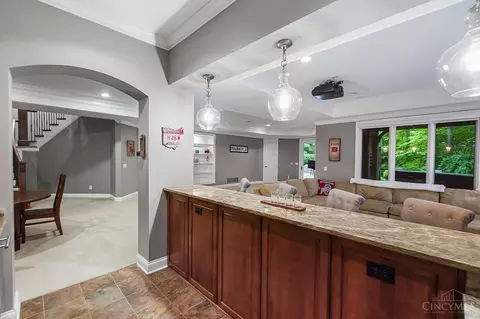 Entry Way - 1034 Observatory Pt, Hamilton Township, OH 45039 photo 7 of 7