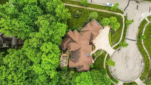 View/Area - 1034 Observatory Pt, Hamilton Township, OH 45039 photo 2 of 3