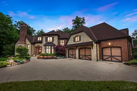 Exterior - 1034 Observatory Pt, Hamilton Township, OH 45039 photo 10 of 11