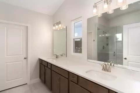 974 Crestpoint Ct, Cincinnati, OH 45245 photo 23