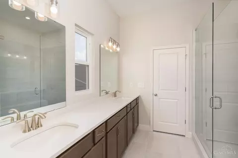 974 Crestpoint Ct, Cincinnati, OH 45245 photo 25