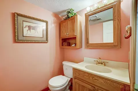 2831 Devils Backbone Rd, Cincinnati, OH 45233 photo 31