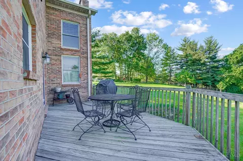 2831 Devils Backbone Rd, Cincinnati, OH 45233 photo 34