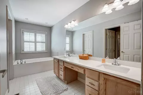 2831 Devils Backbone Rd, Cincinnati, OH 45233 photo 19