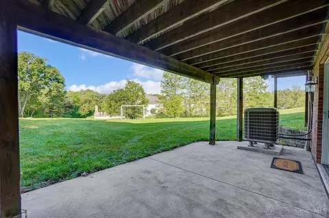 2831 Devils Backbone Rd, Cincinnati, OH 45233 photo 36