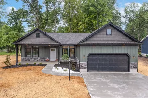 1063 Riddle Rd, Batavia, OH 45103