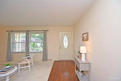 Entry Way - 1248 Linneman Rd, Cincinnati, OH 45238 photo 1 of 1