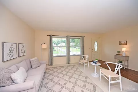Living - 1248 Linneman Rd, Cincinnati, OH 45238 photo 3 of 3
