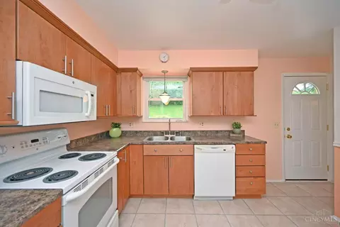 Kitchen - 1248 Linneman Rd, Cincinnati, OH 45238 photo 3 of 3
