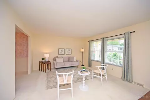 Living - 1248 Linneman Rd, Cincinnati, OH 45238 photo 2 of 3