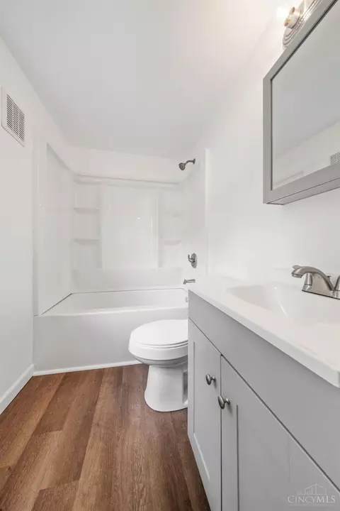 Bath - 3501 Weaver Rd, Batavia, OH 45103 photo 1 of 1