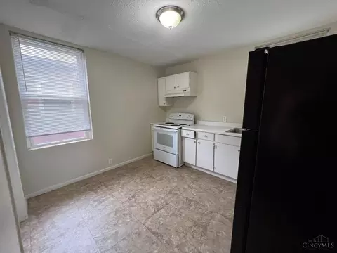 1065 Winfield, Cincinnati, OH 45205 photo 4