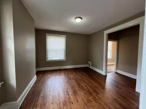 1065 Winfield, Cincinnati, OH 45205 photo 2