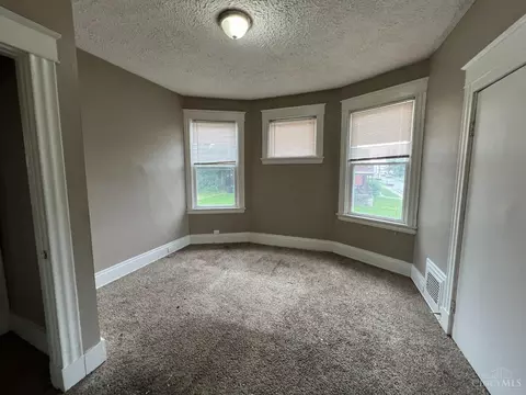 1065 Winfield, Cincinnati, OH 45205 photo 7