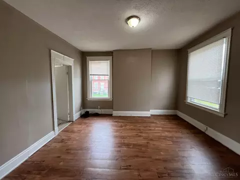 1065 Winfield, Cincinnati, OH 45205 photo 3