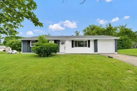 869 Harwick Dr, Forest Park, OH 45240
