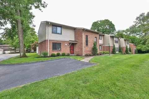 25 Woodview Ct, Springdale, OH 45246