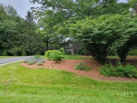 7720 Creekwood Ln, Amberley, OH 45237