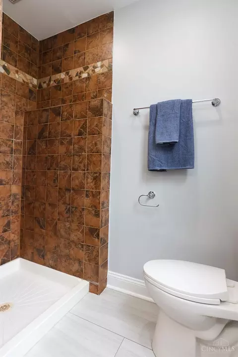 3834 Davis Ave, Cheviot, OH 45211 photo 23