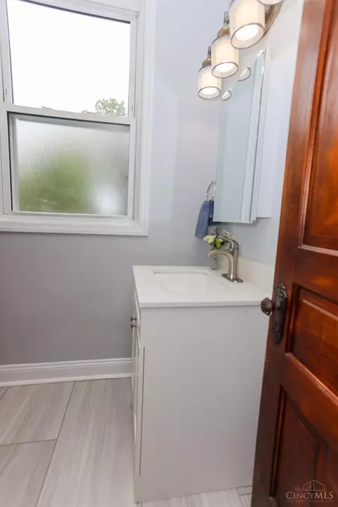3834 Davis Ave, Cheviot, OH 45211 photo 22