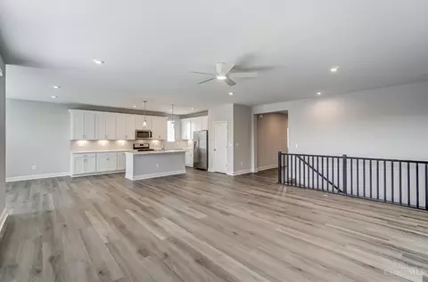 Living - 6060 Greenside Dr, Cincinnati, OH 45233 photo 5 of 6