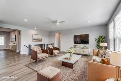 Living - 6060 Greenside Dr, Cincinnati, OH 45233 photo 1 of 6