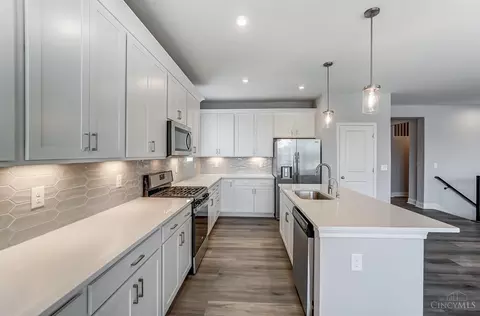 Kitchen - 6060 Greenside Dr, Cincinnati, OH 45233 photo 2 of 2