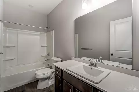 Bath - 6060 Greenside Dr, Cincinnati, OH 45233 photo 4 of 4