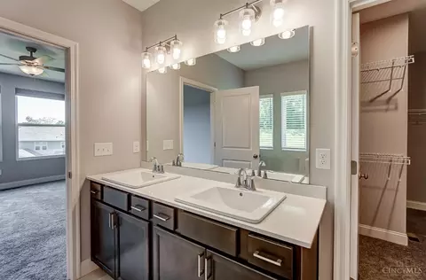 Bath - 6060 Greenside Dr, Cincinnati, OH 45233 photo 2 of 4
