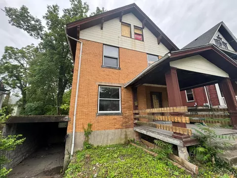 289 Mccormick Pl, Cincinnati, OH 45219 photo 2
