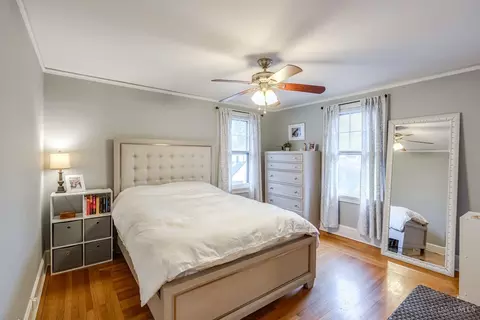 Bedroom - 3415 Oakview Pl, Cincinnati, OH 45209 photo 1 of 9