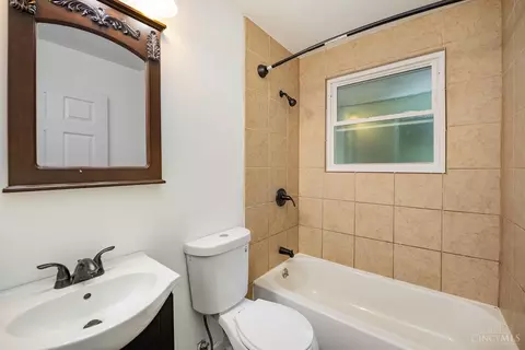 1940 Sunset Ln, Cincinnati, OH 45238 photo 8