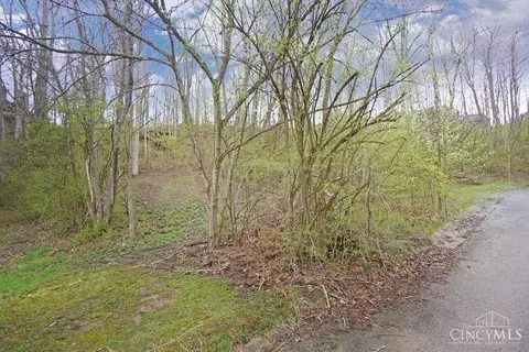 9004 Old Creek Trl, Montgomery, OH 45249