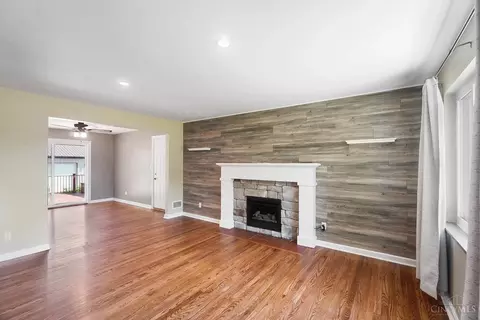 Living - 3132 Timberview Dr, Cincinnati, OH 45211 photo 5 of 8